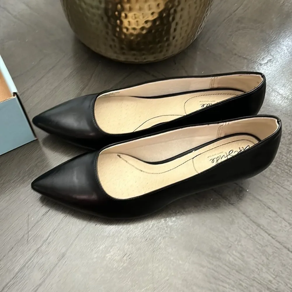 LIFESTRIDE Minx Pumps